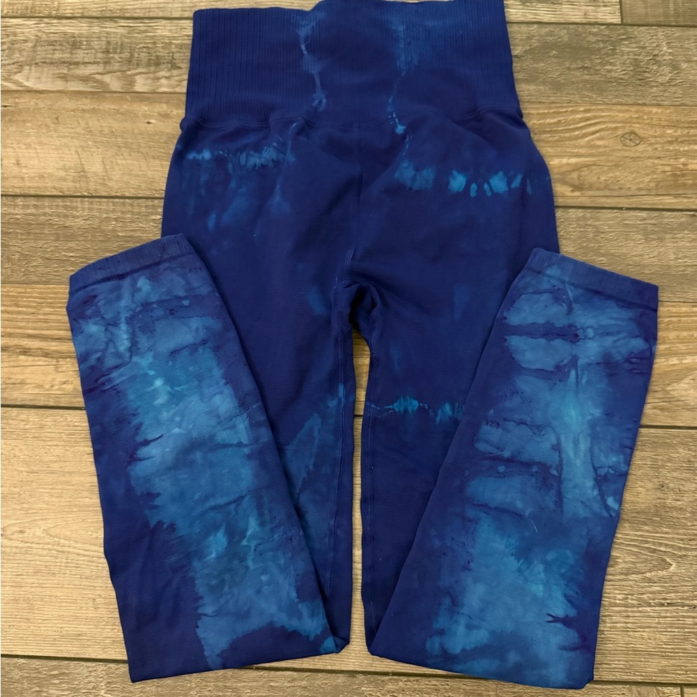 Free People Blue Tie-Dye Leggings